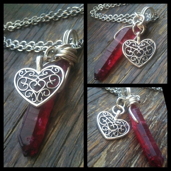 Magic Potion Jewelry - 💘*2 for $20* Antiqued Heart Crystal Necklace💘